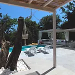 Villa Nikos
